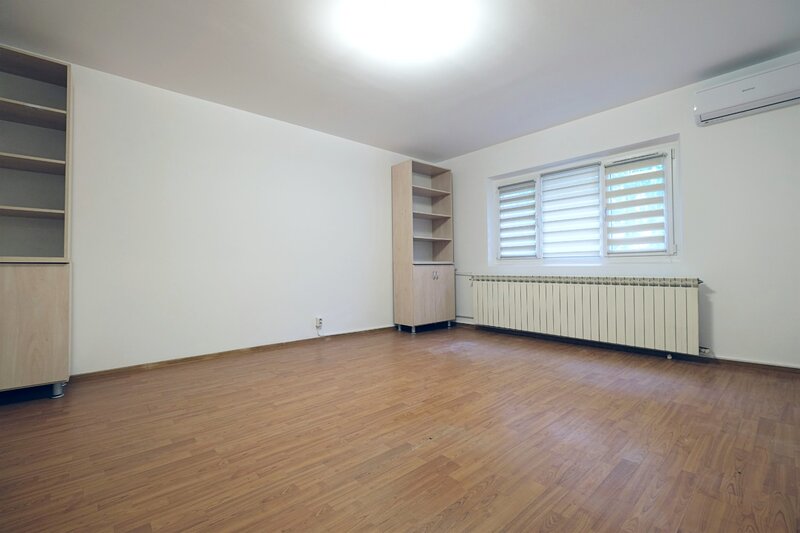 Unirii - Octavian Goga, apartament nemobilat aflat la prima inchiriere